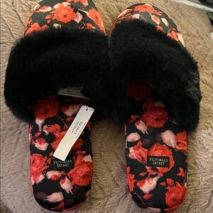 Victoria's Secret ~Black & Pink-Red Floral Slippers~M~NWT